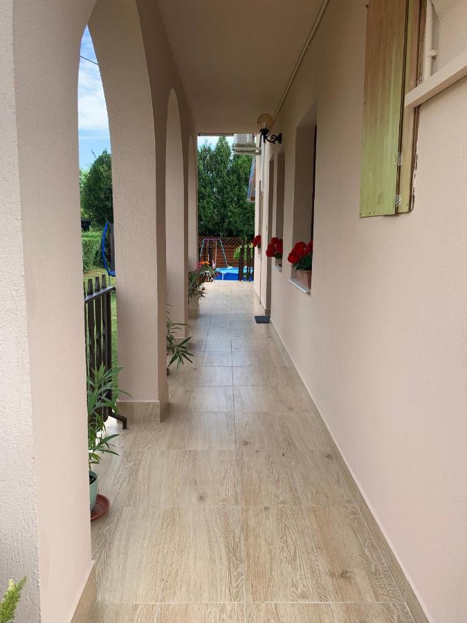 Nagcsalados Rozsa Apartman Balatonlelle Exteriör bild