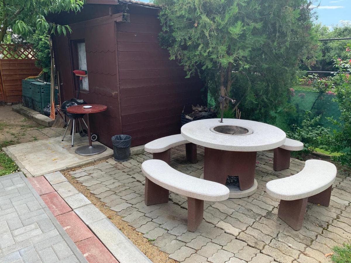 Nagcsalados Rozsa Apartman Balatonlelle Exteriör bild