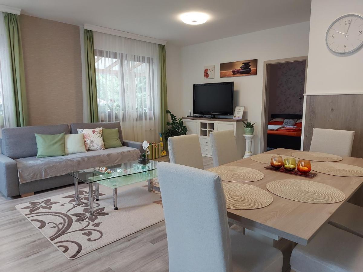 Nagcsalados Rozsa Apartman Balatonlelle Exteriör bild